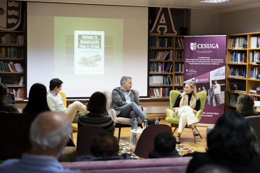 Cesuga acoge en A Coruña la presentación del libro caleidoscópico ‘Prepara tu organización para el futuro’