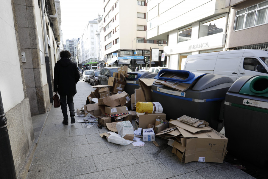 STL amenaza con que no habrá servicios mínimos en la huelga de basura de A Coruña