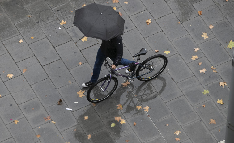 Un frente atlántico dejará  lluvias en el norte de Galicia
