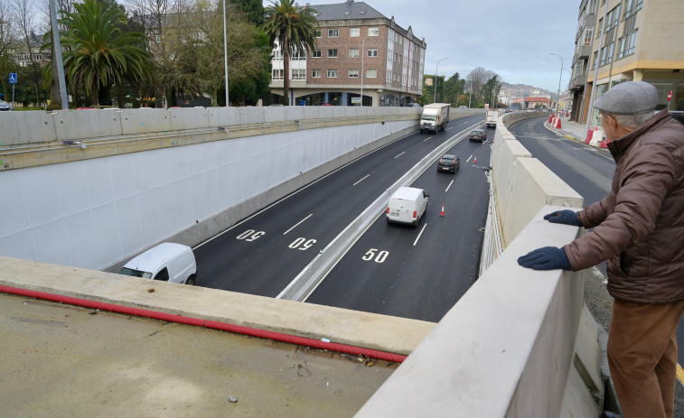 Un vehículo se incendia cuando circulaba por el túnel del cruce de Solymar