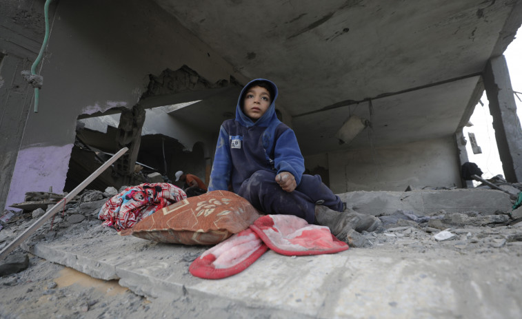 Más de 70 muertos en un ataque israelí al campo de refugiados de Al Maghazi en Gaza