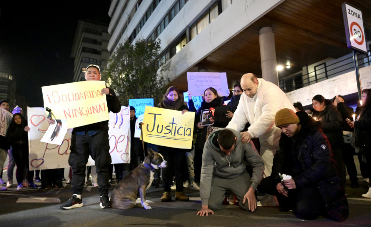 Más de un centenar de personas clama justicia para Yoel, el joven apuñalado en Juan Flórez