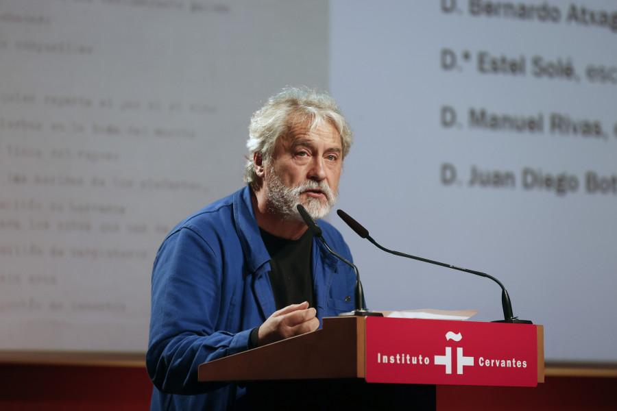 El actor Martiño Rivas entrevista a su padre, el escritor Manuel Rivas, en A Coruña