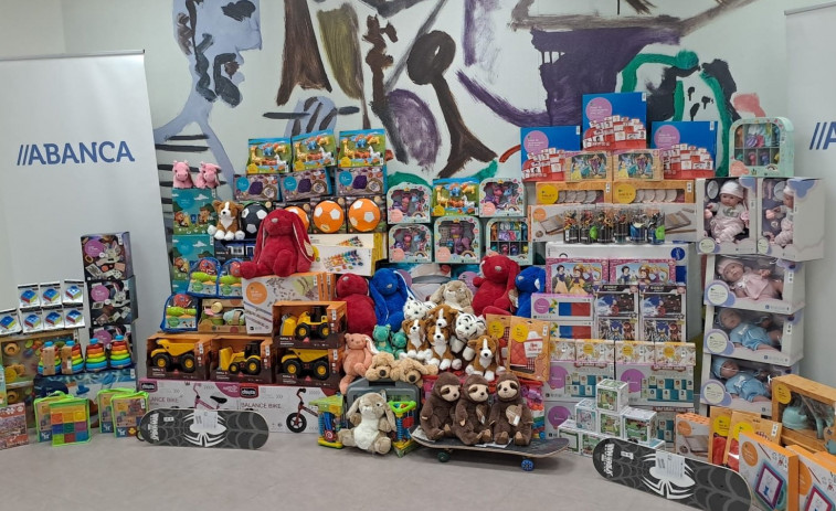 Cáritas repartió en Reyes más de 900 juguetes entre niños desfavorecidos de A Coruña
