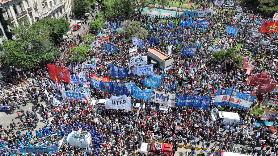 Milei presenta un proyecto de ley para declarar la emergencia económica en Argentina