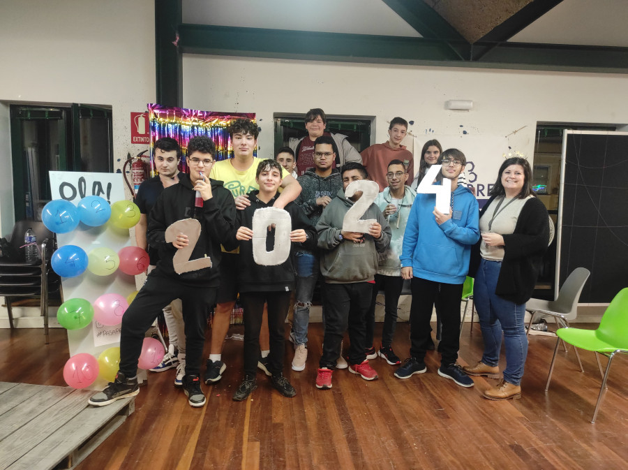 Cambre se adelanta a la Nochevieja y cambia uvas por globos