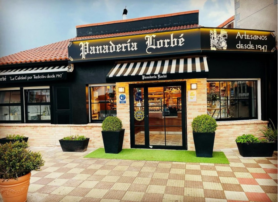 Una panadería de Lorbé, en Oleiros, vuelve a sortear 500 euros en sus roscones