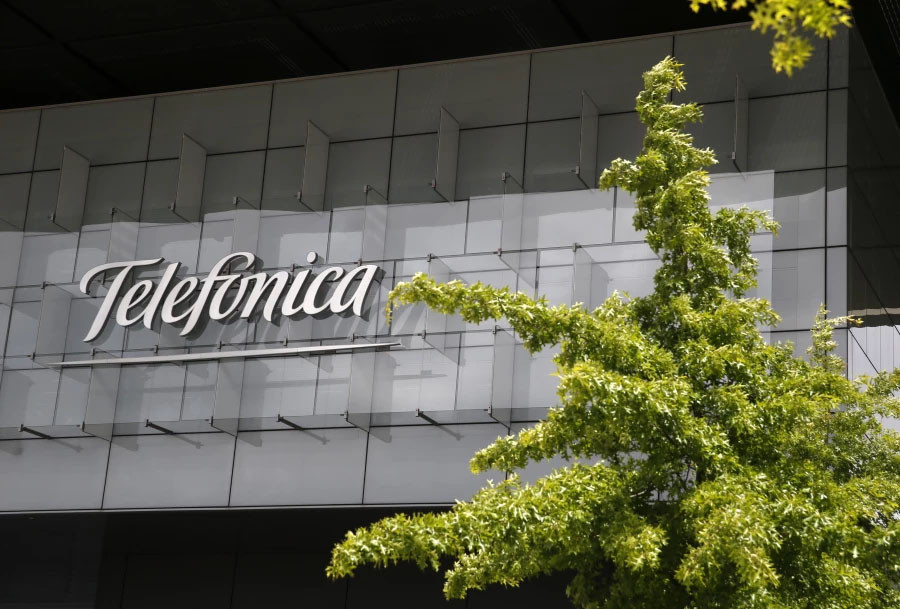 Telefónica investiga un 'hackeo' en Movistar que afecta a datos de clientes
