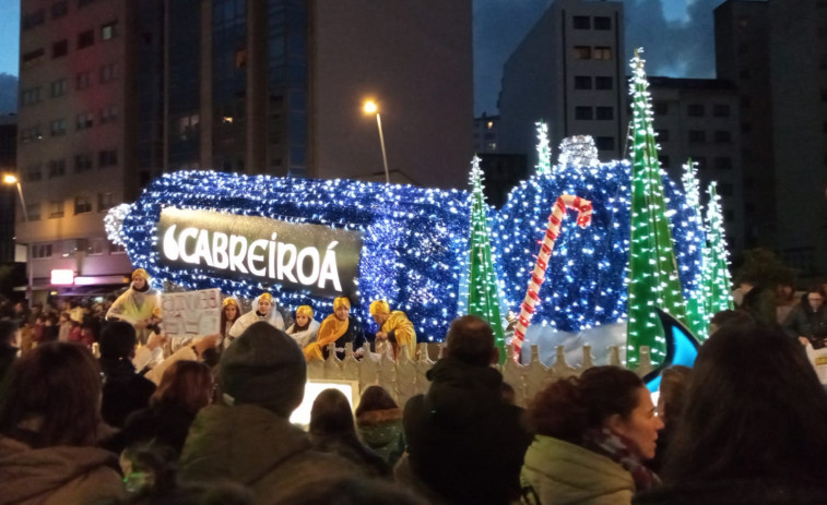 Los Reyes Magos y la alcaldesa de A Coruña dan inicio a la cabalgata