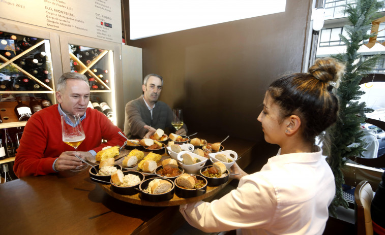 Los pinchos de cortesía de A Coruña penden de un hilo