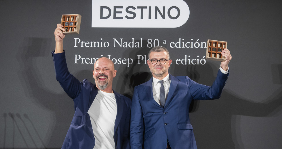 Los premios Nadal y Josep Pla se tiñen de negro con César Pérez Gellida y Jaume Clotet