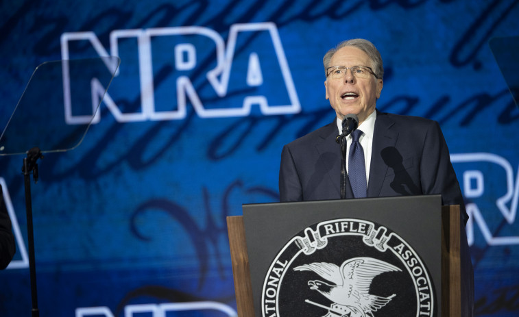 Wayne LaPierre dimite como presidente de la Asociación Nacional del Rifle