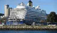 El ‘Spirit of Adventure’ inauguró las escalas de cruceros del puerto de A Coruña