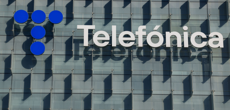 Telefónica vende su filial argentina por 1.189 millones de euros a Telecom Argentina
