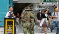 Ataques simultáneos y una crisis carcelaria sumen a Ecuador en una 