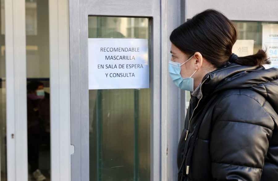 La obligación de la mascarilla se limita a servicios sanitarios de urgencias en Galicia