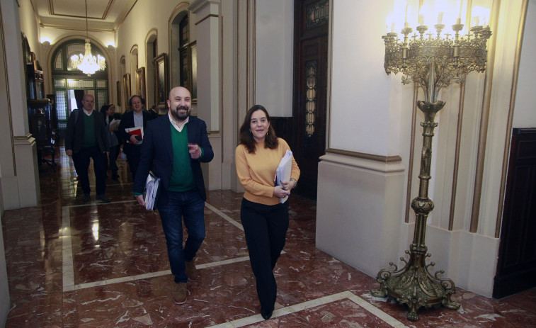 El pleno de A Coruña aprueba pedir a la Xunta un Consorcio Metropolitano de Transporte, con el PP en contra