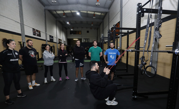 Los coruñeses pasan de los mazapanes a ‘mazarse’ con las pesas del gimnasio