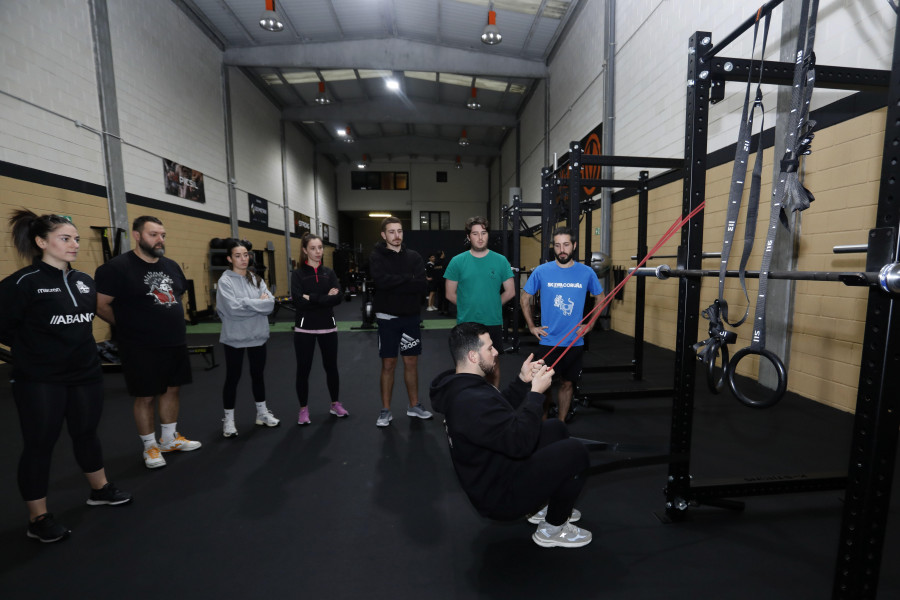 Los coruñeses pasan de los mazapanes a ‘mazarse’ con las pesas del gimnasio