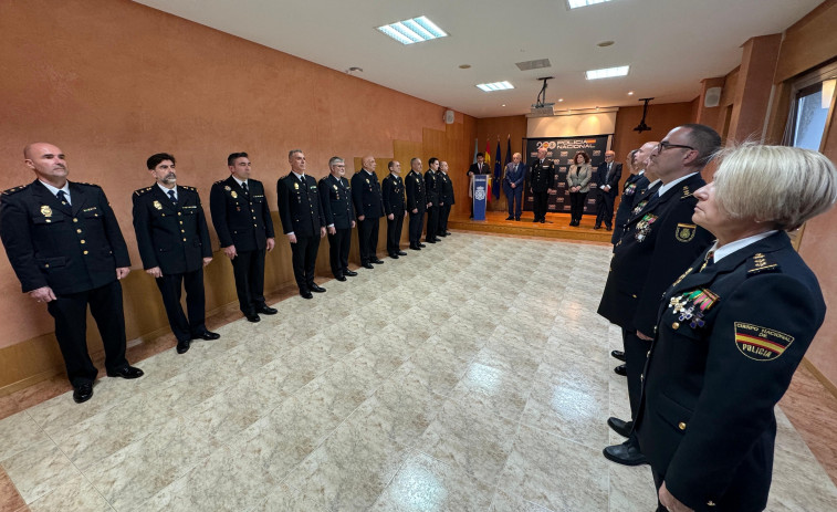 Siete nuevos comisarios y comisarias se incorporan a la Policía Nacional en A Coruña, Ourense y Vigo