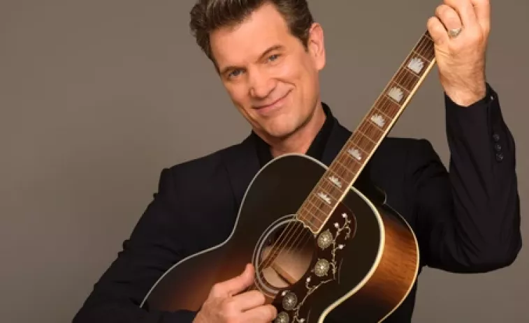 Chris Isaak regresa a A Coruña casi 31 años después del Concierto de los Mil Años