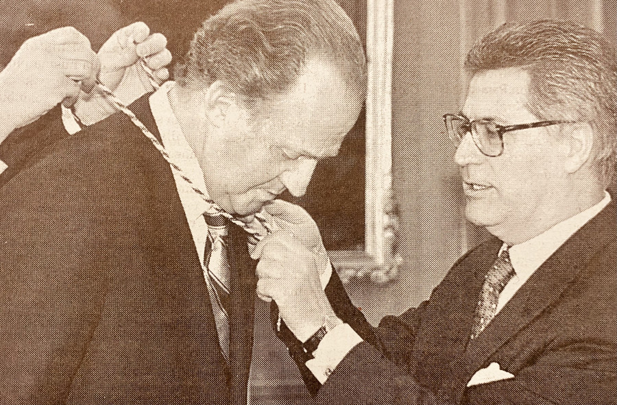 Hace 25 años | Primera medalla de oro de la Universidad y Día de la ORA Solidaria