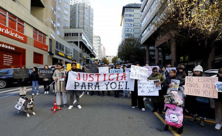 Amigos y familiares de Yoel se reúnen en A Coruña para exigir justicia