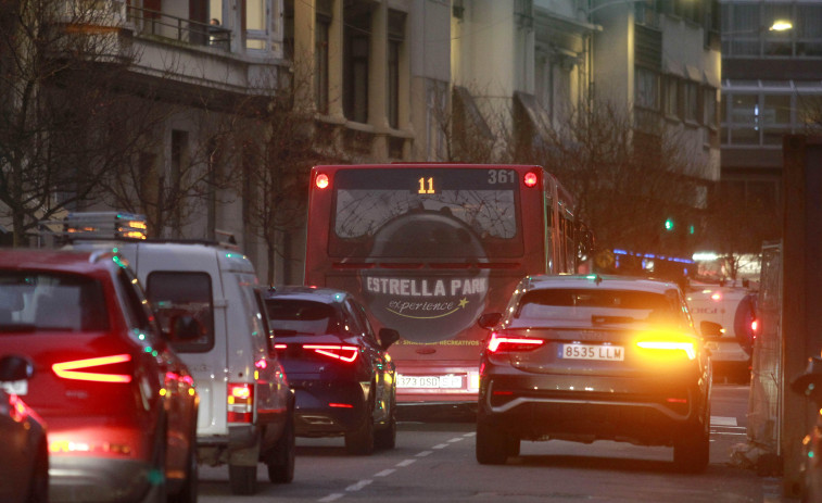 Piden una comisión de chóferes y vecinos para el mejorar el servicio de Tranvías Coruña