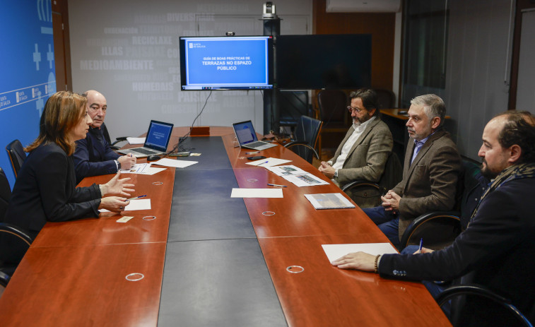 Xunta presenta a Estrella Galicia su propuesta para mejorar la integración de las terrazas
