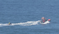 Una boya en la bahía del Orzán activa la respuesta de los bomberos de A Coruña