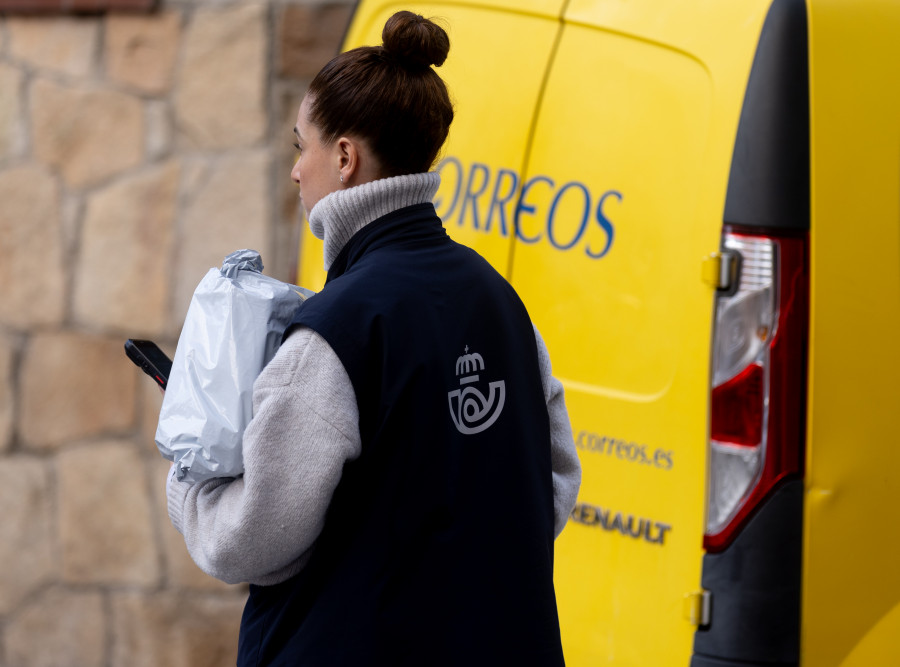 Correos refuerza su servicio y formalizará 450 contratos para garantizar el voto postal