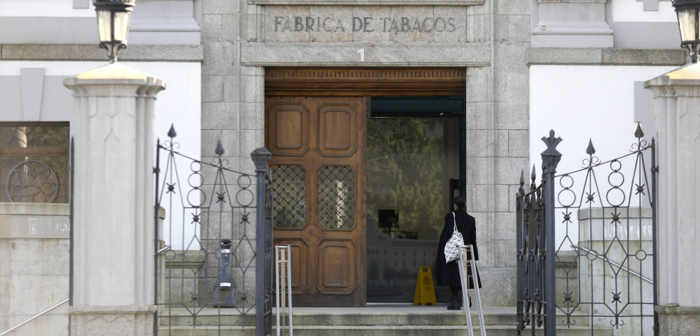 Suspendido el juicio contra la acusada de estafar a una comunidad de vecinos de Culleredo