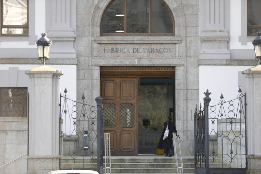 Piden tres años de cárcel para un coruñés por tener y compartir más de 11.000 archivos de pornografía infantil