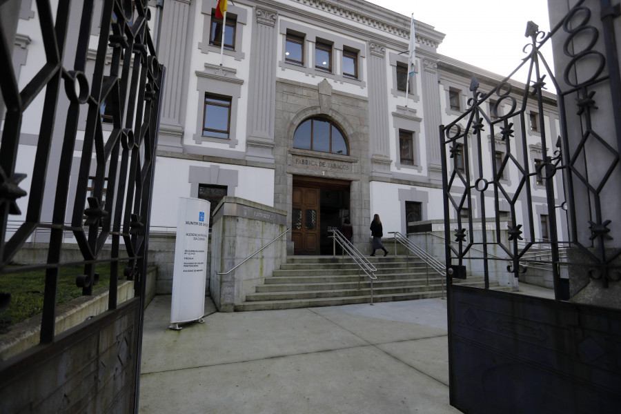 La Fiscalía de A Coruña pide ocho años y nueve meses de cárcel para siete acusados por vender droga