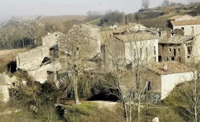 Una pareja holandesa compra un pueblo abandonado de Burgos para un proyecto de ecoaldea