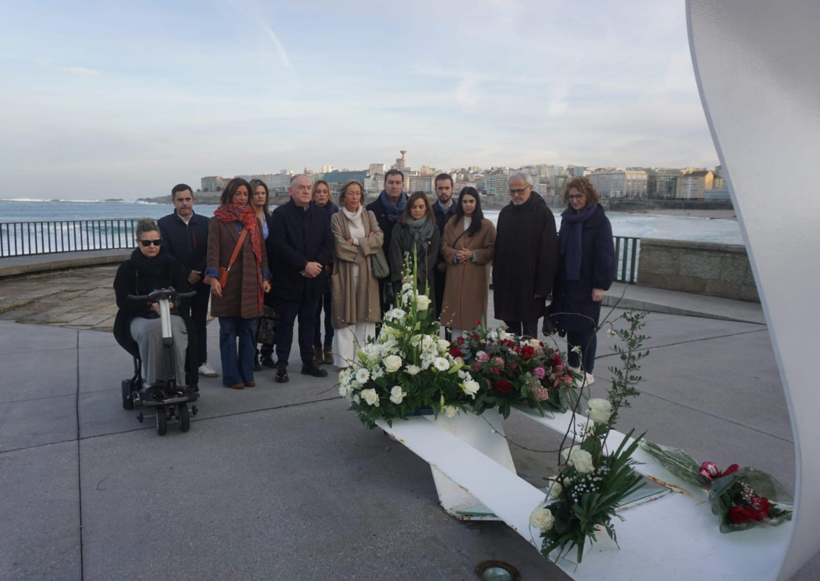 Homenaje del PP a los policu00edas fallecidos en el Orzu00e1n