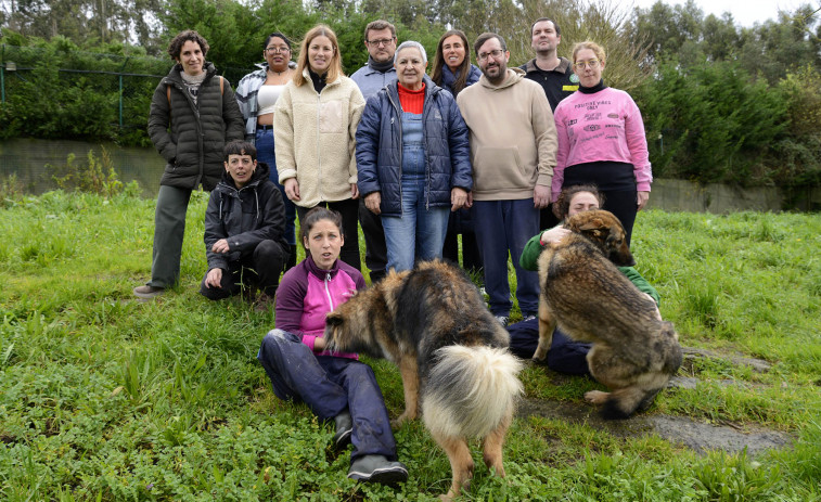 AyudanDOG, la nueva iniciativa de la Fundación María José Jove con APEM, Gatocán y Candamín