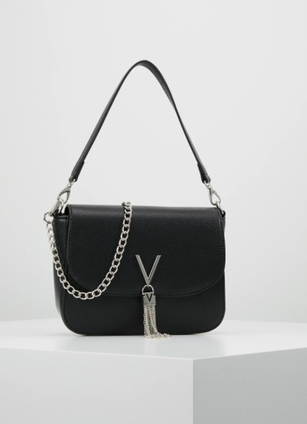 Bolso negro de Valentino 