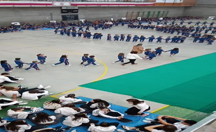 El colegio Calasanz conmemora el Día de la Paz con 1.100 alumnos