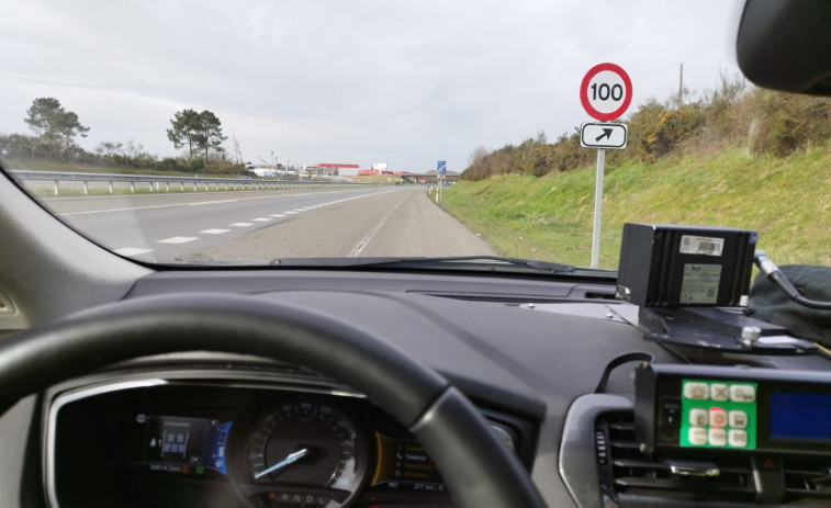 Identifican a un conductor a 206 por hora en la A-54 a su paso por Lugo