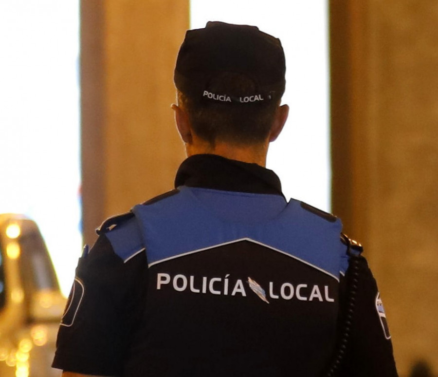 La Policía Local de A Coruña identifica a un iraní que se desnudó en el Ágora en apoyo de la causa palestina