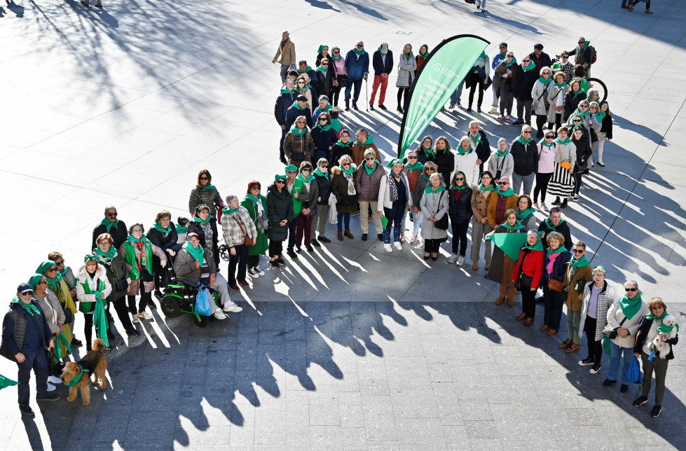 Lazo por el Día Mundial contra el Cáncer