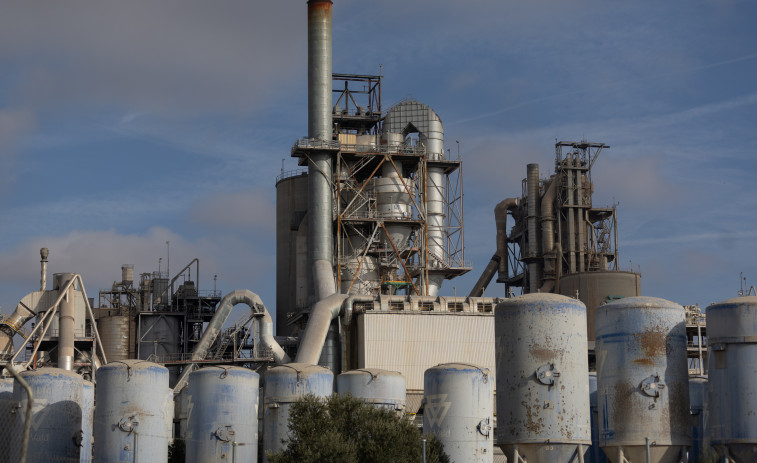 La producción industrial gallega sube casi un 2% en 2023, en contraste con la caída del 0,8% en España