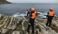 Paralizan la búsqueda del hombre que cayó al mar en O Portiño por el temporal