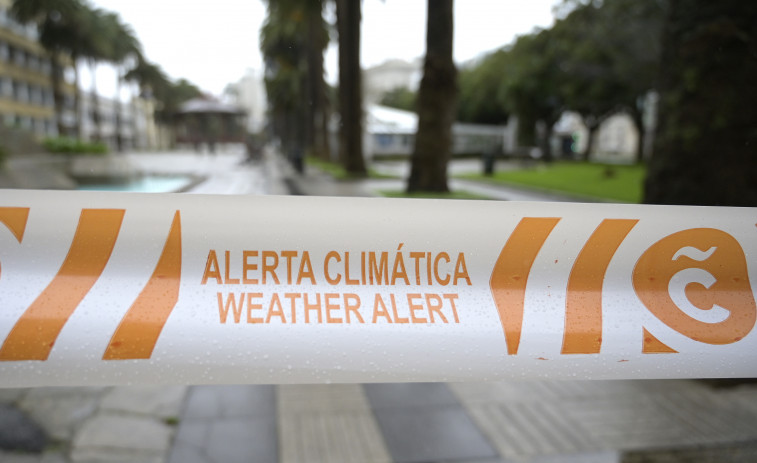 Karlotta continuará el fin de semana en Galicia, con alerta naranja en el mar y amarilla por viento