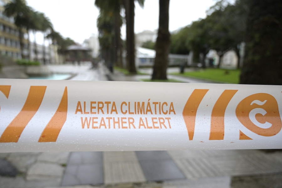 Karlotta continuará el fin de semana en Galicia, con alerta naranja en el mar y amarilla por viento