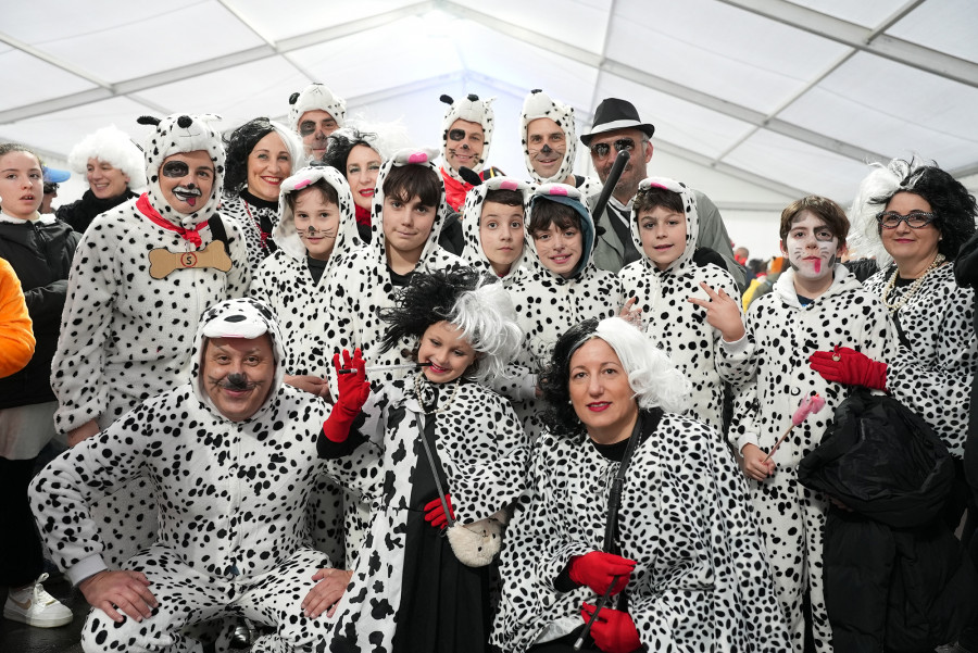 Los niños inauguran las celebraciones más atrevidas en toda la comarca coruñesa