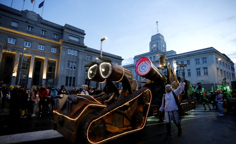 Reportaje | A Coruña responde al mal tiempo con un multitudinario desfile de carnaval