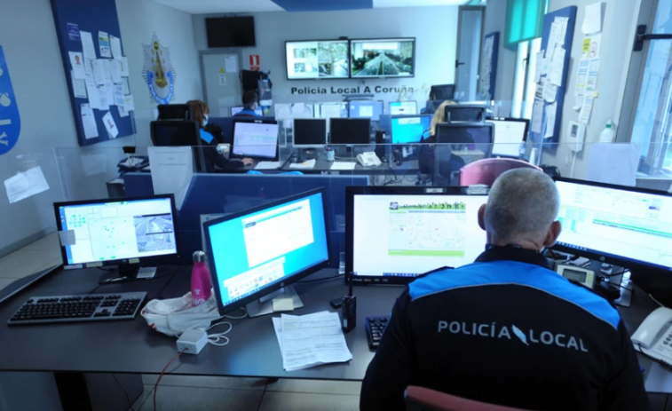 Detienen a un joven en A Coruña por destrozar coches y escaparates en la avenida de Arteixo