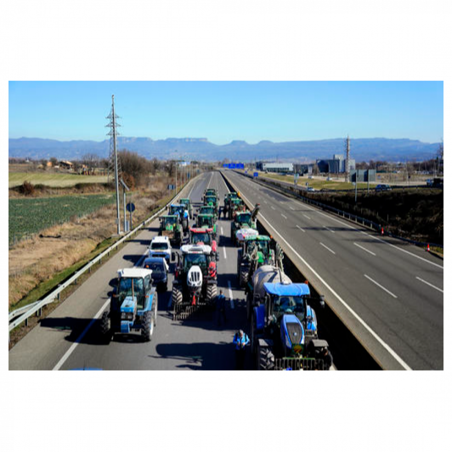 La manifestación de los ganaderos corta este jueves la entrada a A Coruña por Alfonso Molina